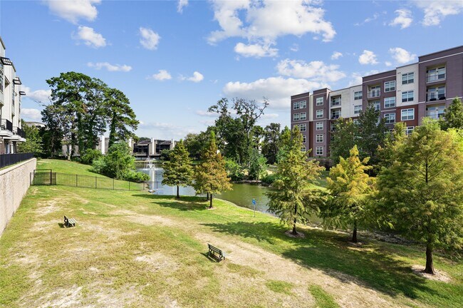 Building Photo - 2411 Fondren Rd