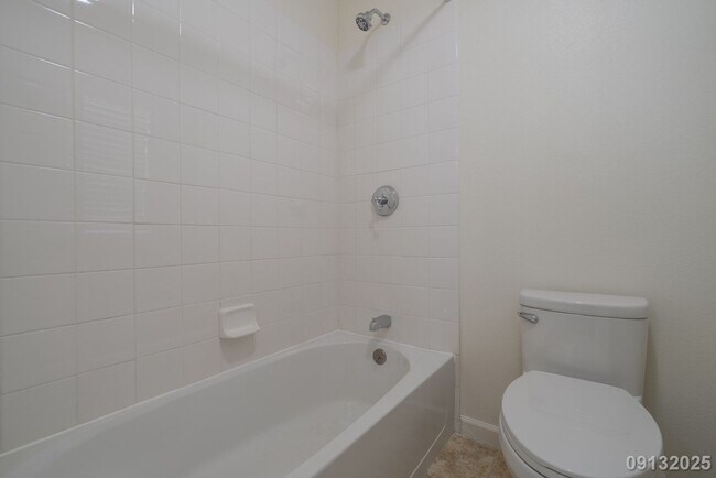 Building Photo - 4 Bed 3 Bath in Ocean Pointe