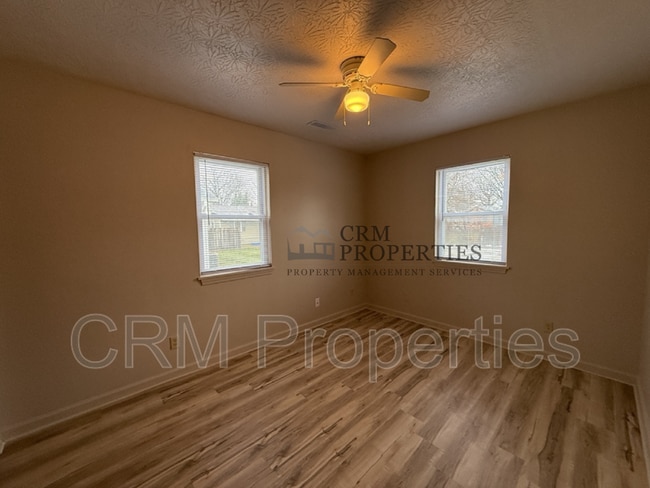 Building Photo - 1908 N Apperson Way