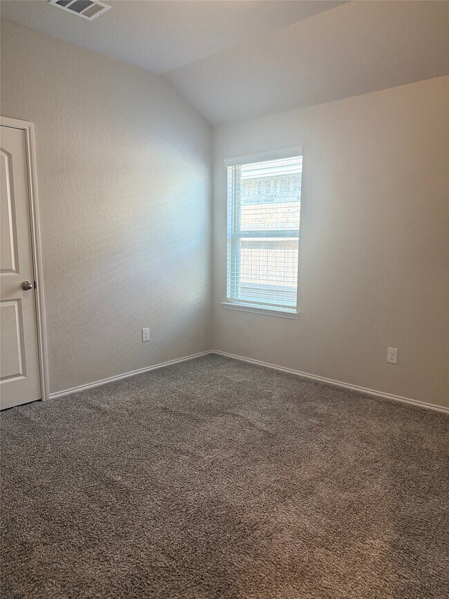 Building Photo - 15310 Dinnet Berm Dr