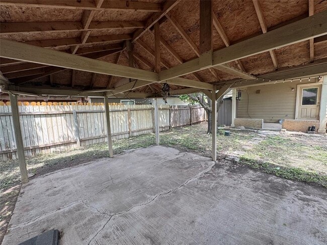 Building Photo - 3200 Crownover St