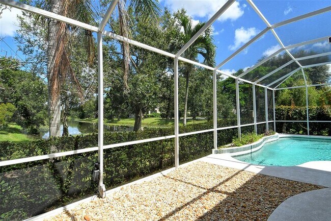 Building Photo - 5001 Sturbridge Ct