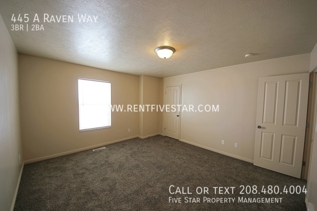 Building Photo - 445 A Raven Way