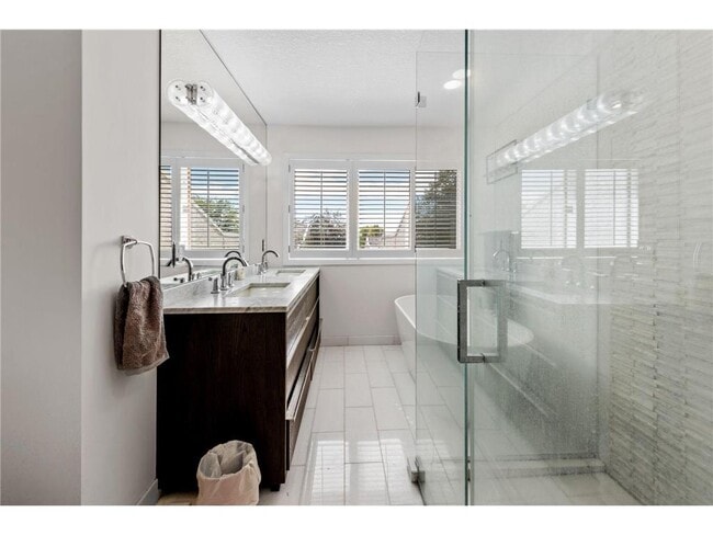Building Photo - 11730 Vista Dr