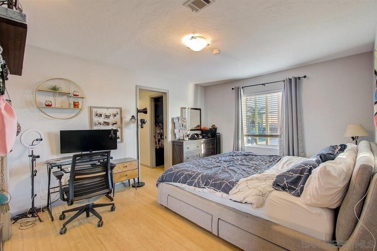 Building Photo - 5038 Savannah St