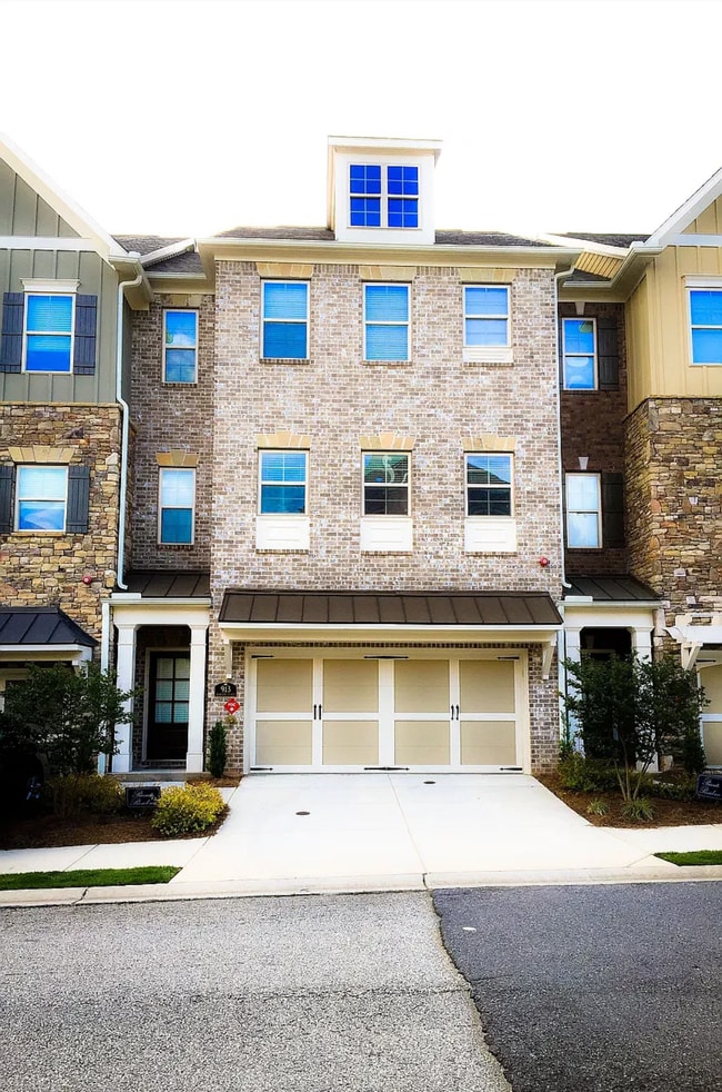 Building Photo - 913 Dumaine Trce