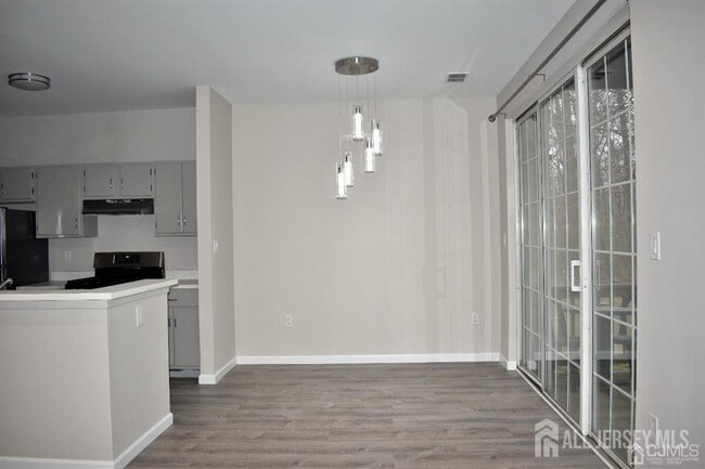 Building Photo - 3181 Cypress Ct