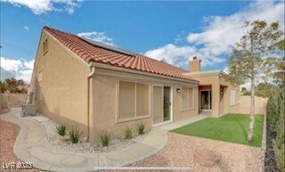 Building Photo - 2608 Desert Sands Dr