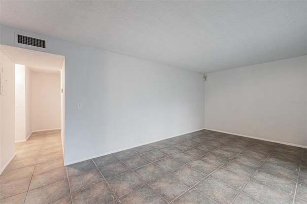 Building Photo - 5503 Pokeweed Ct