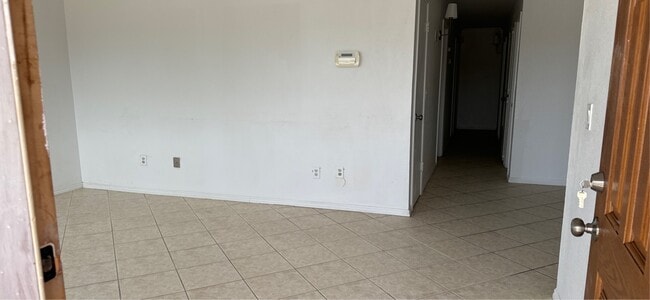 Building Photo - 1023 Alila Ave