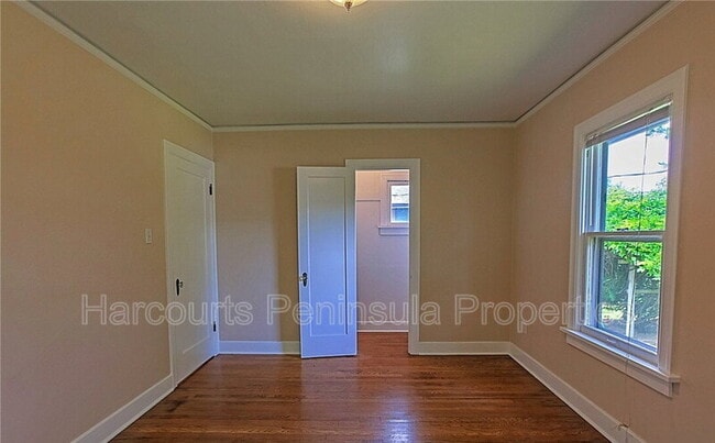 Building Photo - 4 Webster Pl
