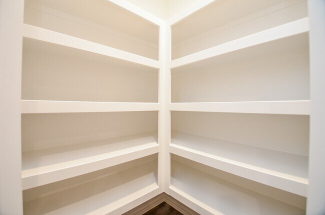 Building Photo - 31310 Yatesbury Ln