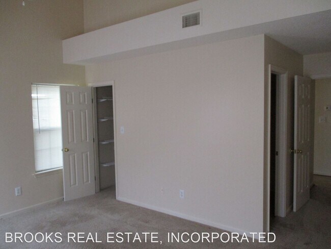 Building Photo - 3 br, 2.5 bath House - 1301 Bridge Crossing