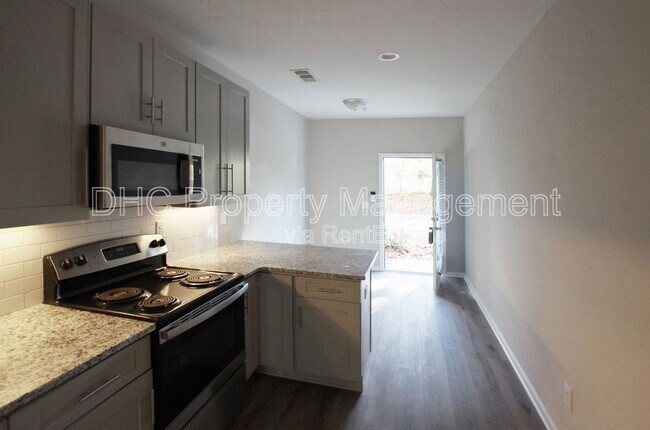 Building Photo - 2290 Connally Pl