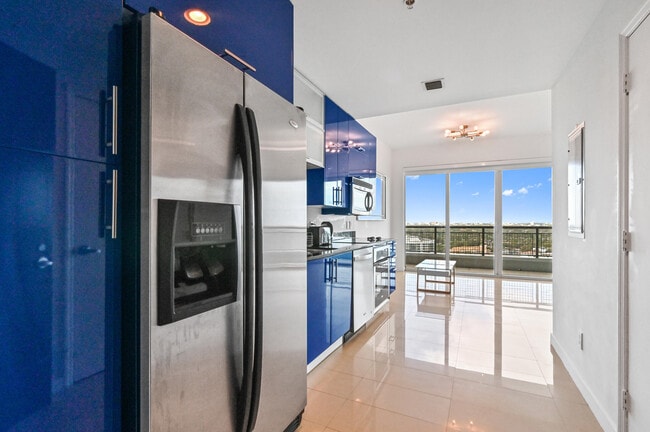 Building Photo - 60 SW 13th St