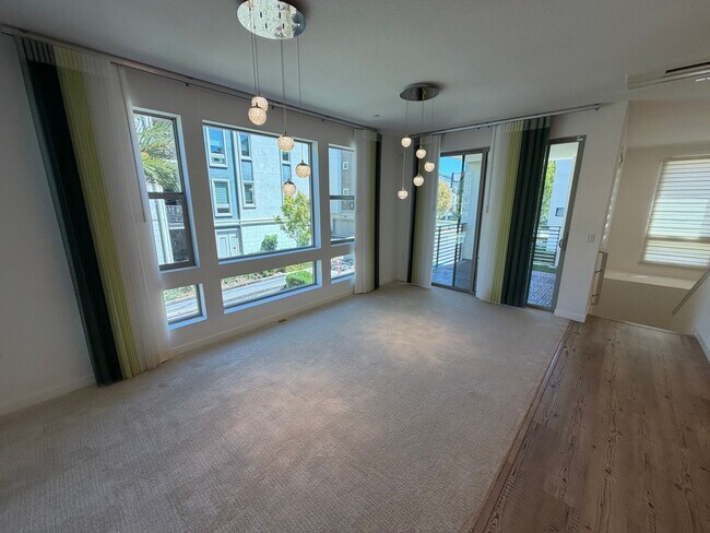 Building Photo - Bright and Spacious 5BD/3BA Condo in Desirable Boulevards Dublin Community!