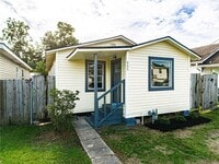 Building Photo - 805 Ave A