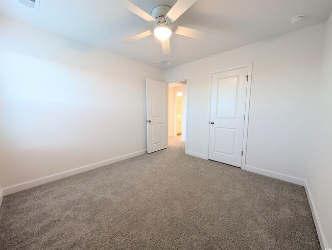 Building Photo - 1109 Lauryn Oak Lp