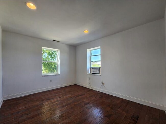 Building Photo - 5501 Foote St NE