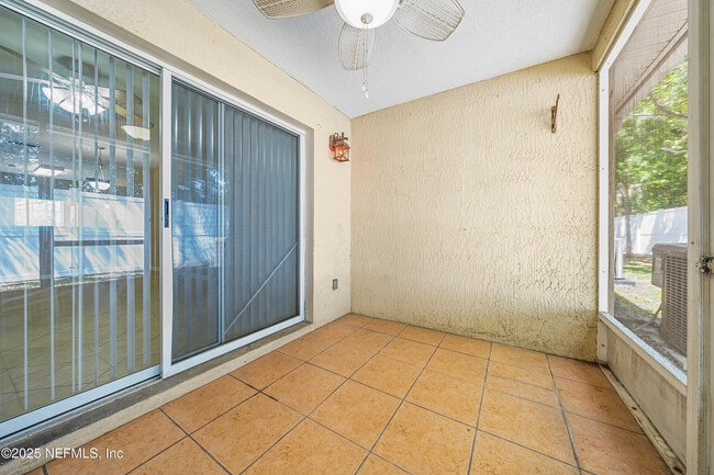 Building Photo - 8230 Dames Point Crossing Blvd