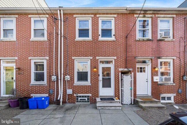 Building Photo - 1855 Sepviva St