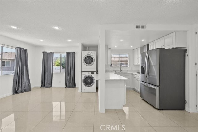 Building Photo - 28121 Robin Ave