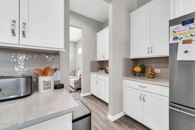 Building Photo - 10518 W Albert Ln