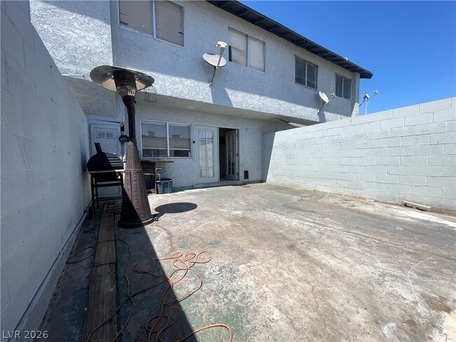 Building Photo - 3904 Blackford Pl