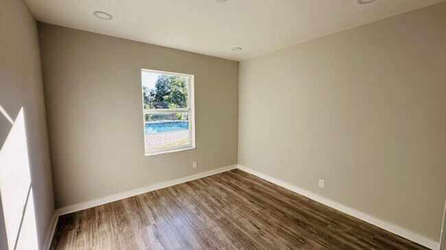 Building Photo - 12816 67th St N