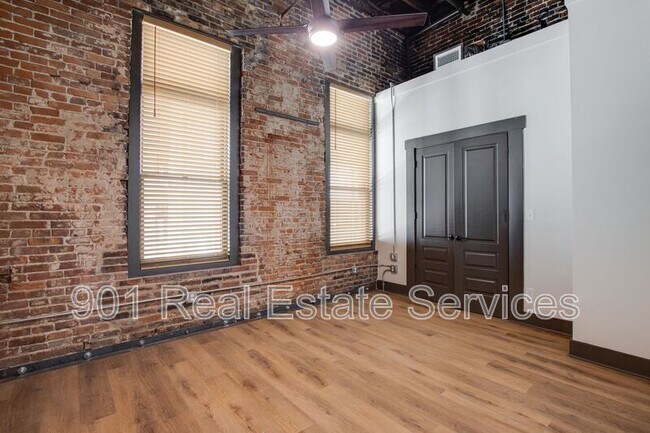 Building Photo - 124 Monroe Ave