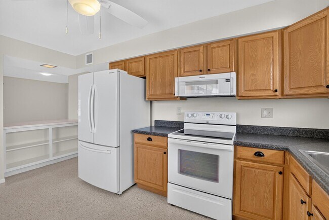Building Photo - Affordable Sun city Home