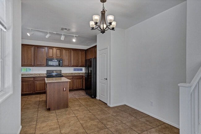 Building Photo - 10132 E Isleta Ave