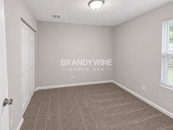 Building Photo - 2979 Rexford St