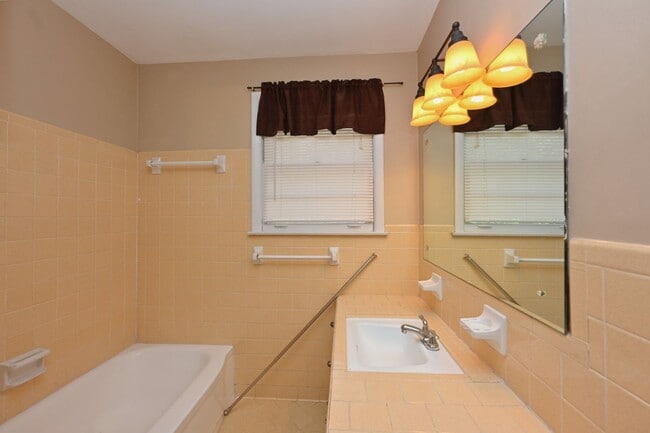 Building Photo - **WELL-LOVED AND WELL-MAINTAINED ONE-LEVEL CRIEVE HALL AREA HOME READY FOR YOU TO CALL HOME**