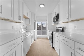 Building Photo - 21722 Roscoe Blvd