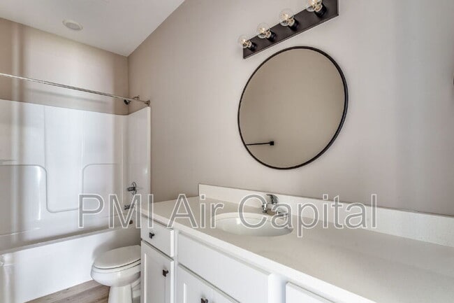 Building Photo - 4315 N Sandplum St