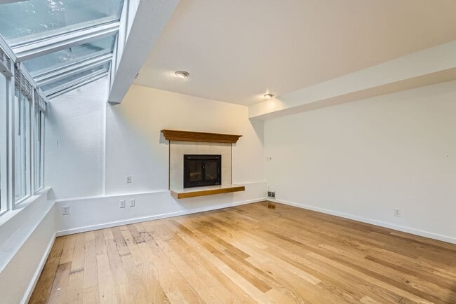 Building Photo - Available NOW! Waterfront >> Newly Remodel...