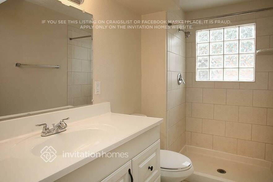 Building Photo - 7388 S Quebec Ct