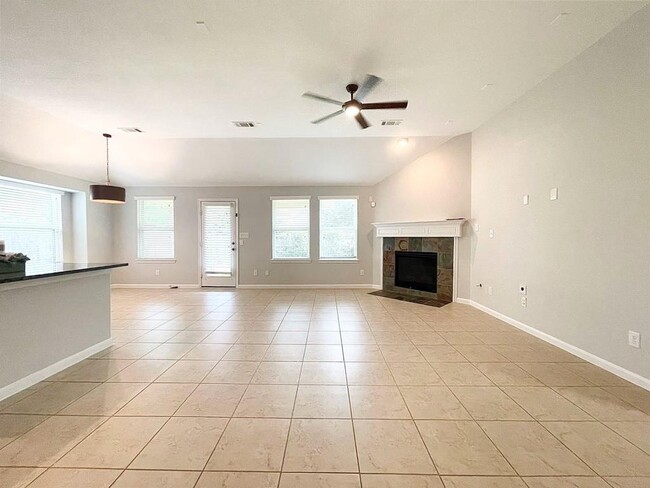 Building Photo - 7018 Baitland Dr