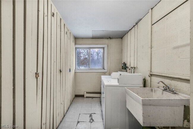 Building Photo - 5200 Royalton Rd