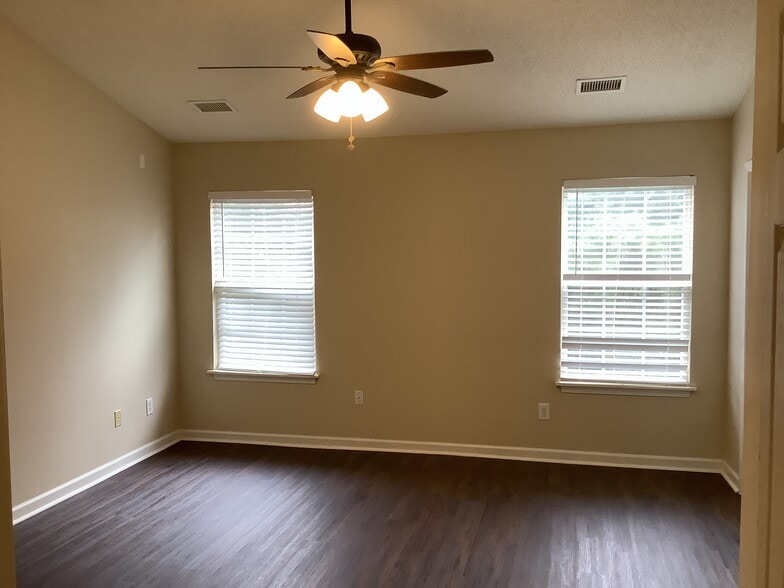 Building Photo - 13317 Michael Lynn Rd