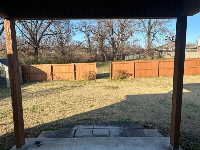 Building Photo - Available Now! Beautiful 4-Bedroom, 2-Bathroom Springdale Home w/ Fenced-In Yard and Covered Patio