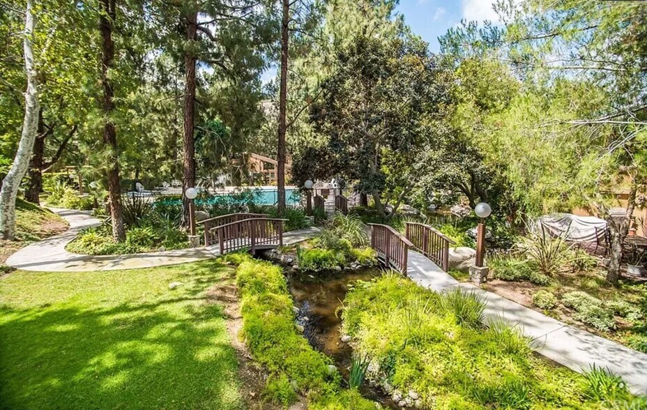 Building Photo - 6034 E Cadbury Dr