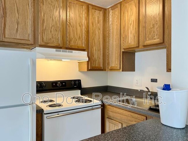 Building Photo - 732 Scotland St