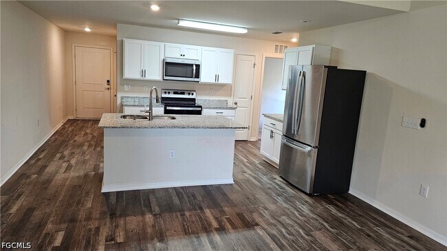 Building Photo - 9028 Aegean Cir