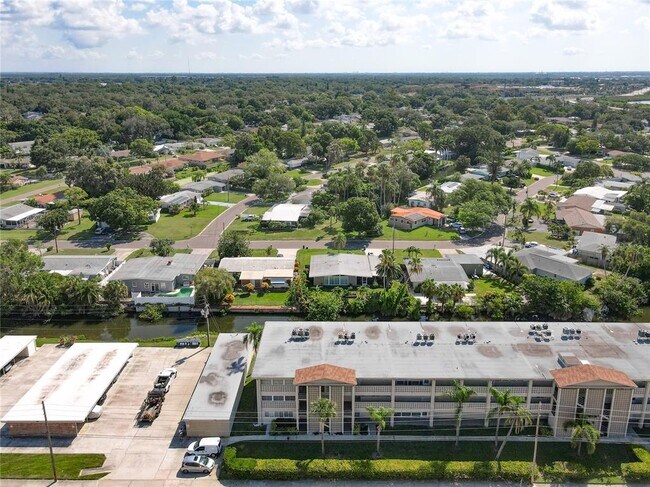 Building Photo - 4455 Duhme Rd