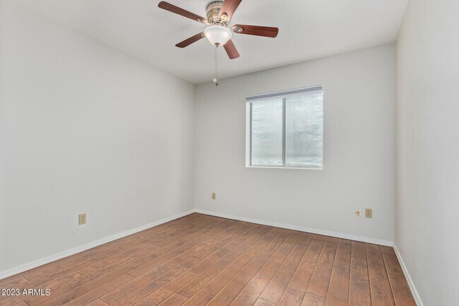 Building Photo - 8844 W Cavalier Dr