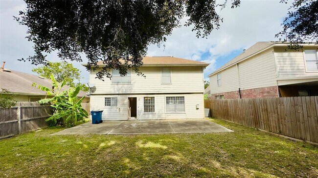 Building Photo - 15128 Elstree Dr