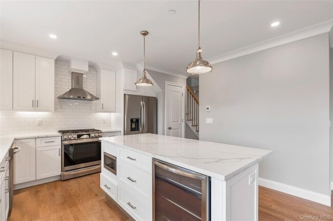 Building Photo - 280 Purchase St