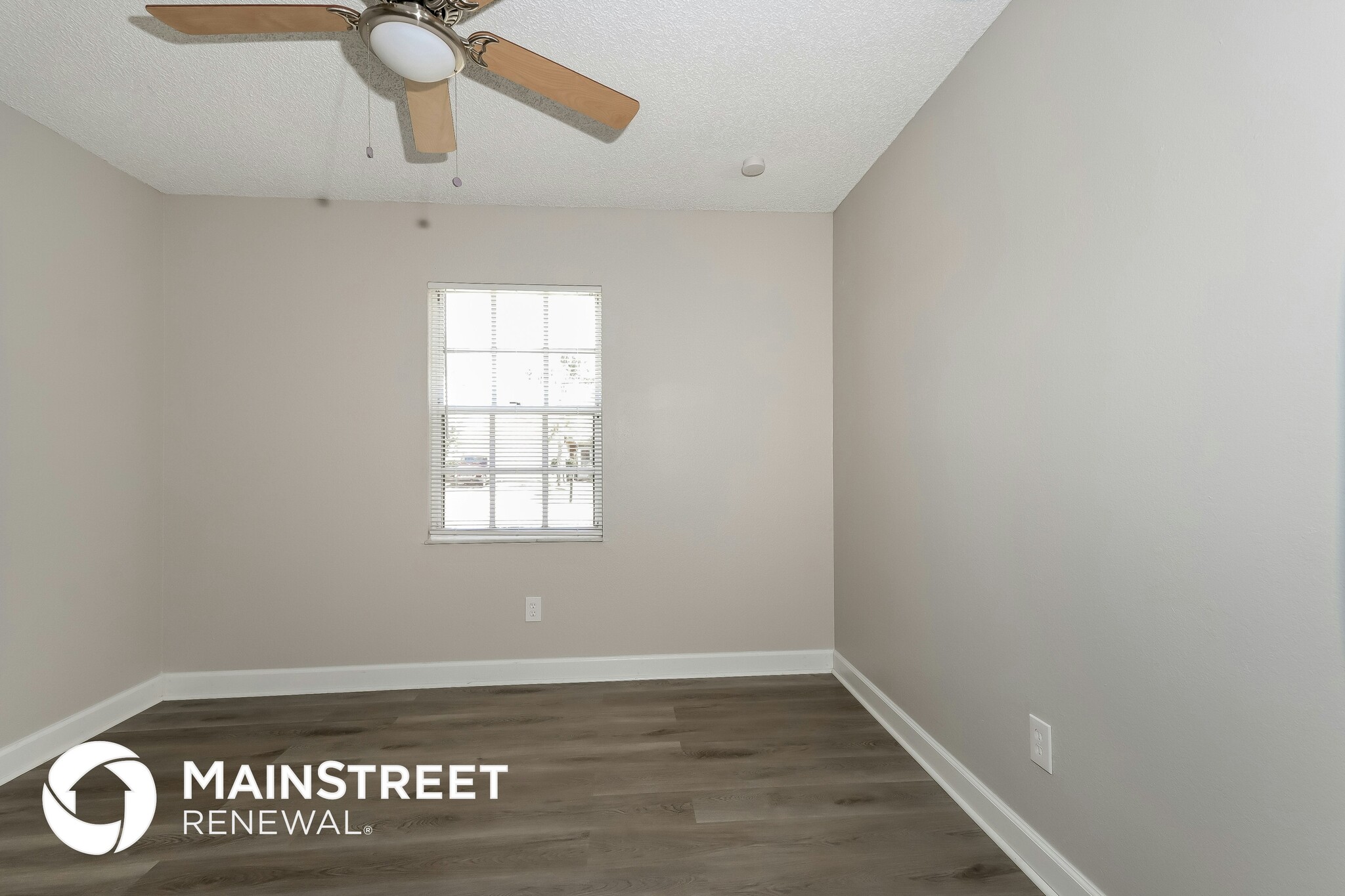 Building Photo - 2250 SE Baron St